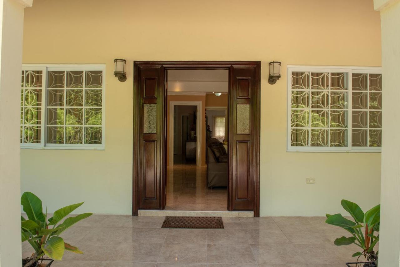 Tropical Escape Villa Ocho Rios Buitenkant foto